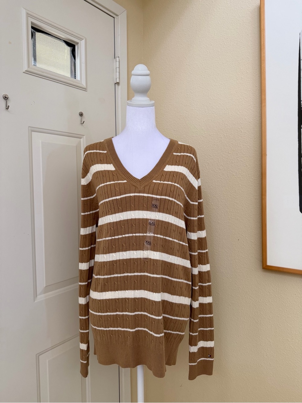 NWT Tommy Hilfiger V Neck Tan and White Ribbed Long Sleeve Sweater Size XXL Tall